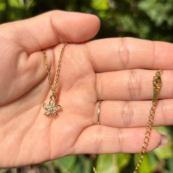 18K Gold Plated Diamond Flower Charm Necklace - Picture 5 of 9